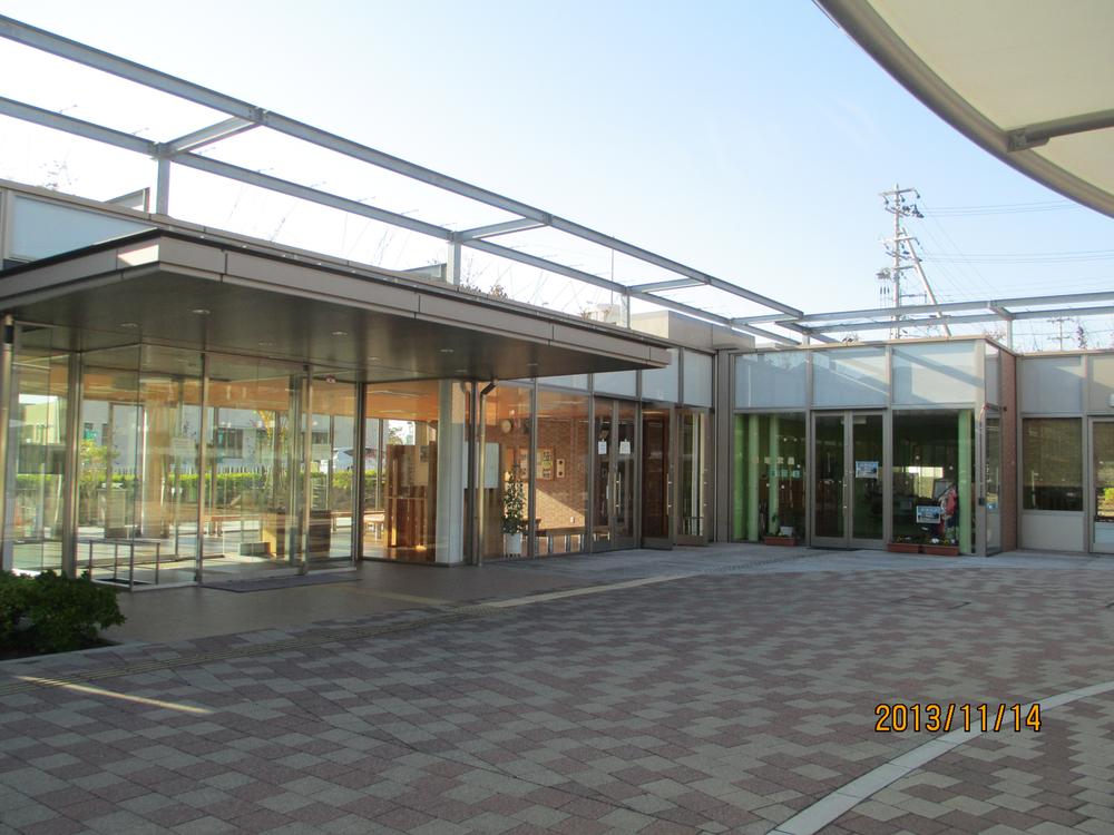 station. 350m to the district center in the bus Rotary