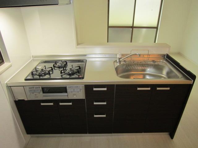 Kitchen. Kitchen had made