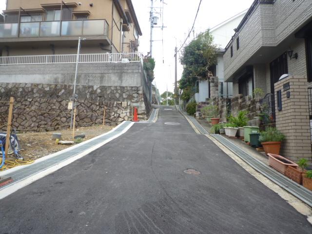 Local photos, including front road. North front road