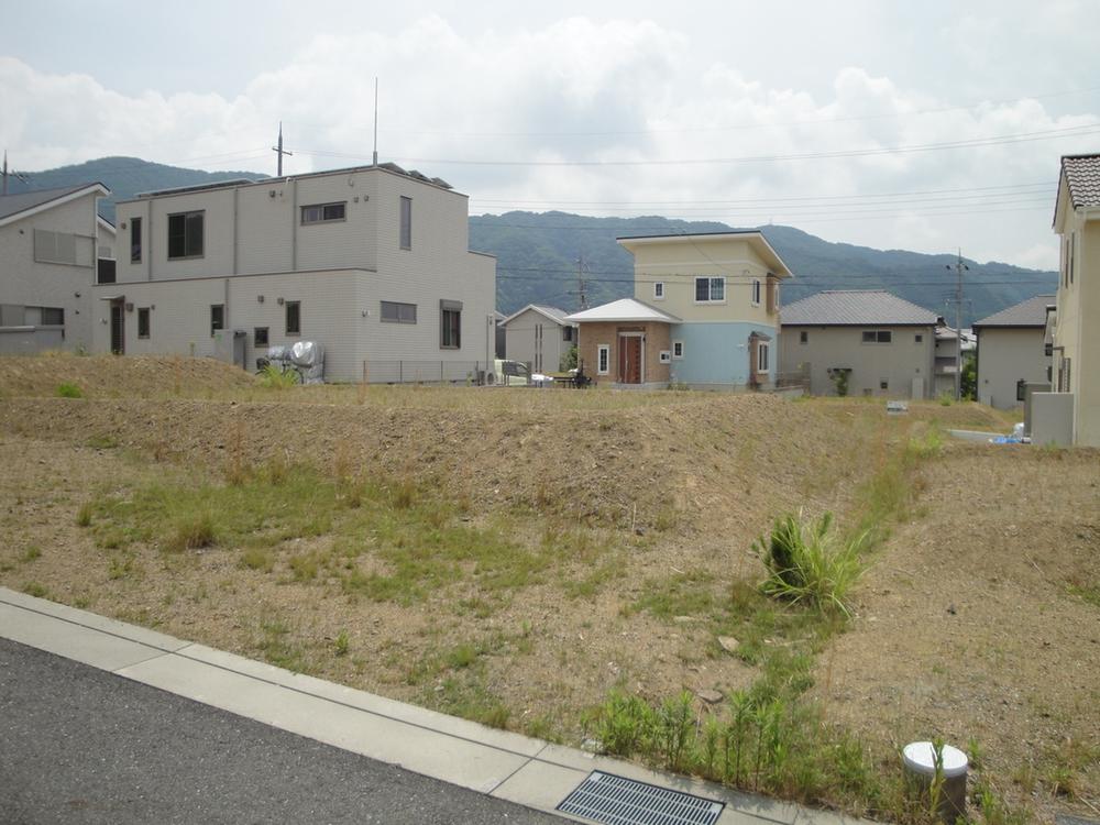 Local photos, including front road. Local (June 2013) Shooting