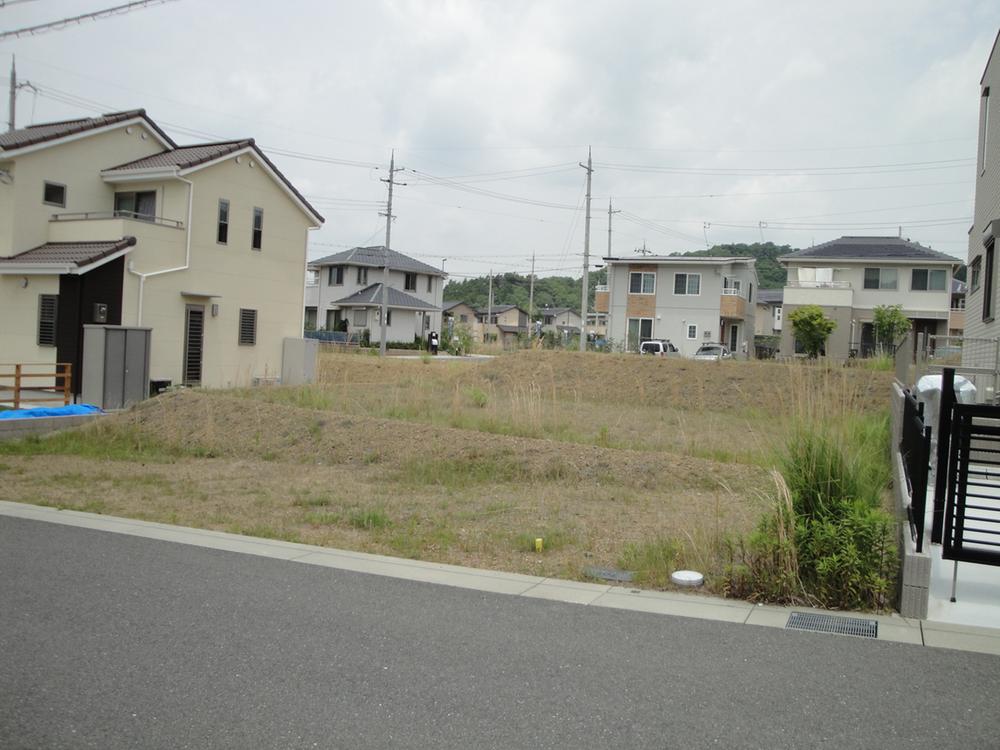 Local photos, including front road. Local (June 2013) Shooting