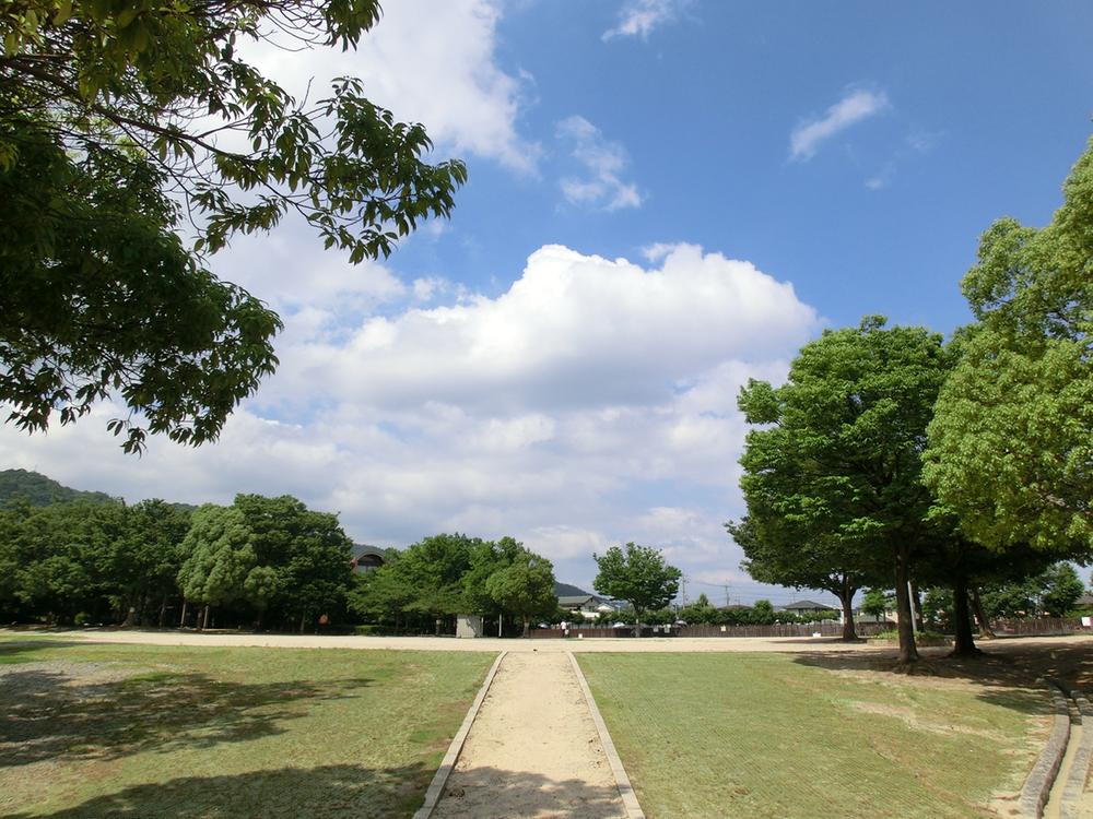 Other. 922m to Ashihara park