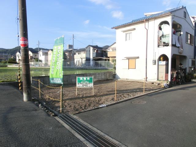 Local photos, including front road. Current situation vacant lot Local (June 14, 2013) Shooting