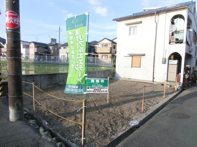 Local photos, including front road. Current situation is raw land site (June 14, 2013) Shooting