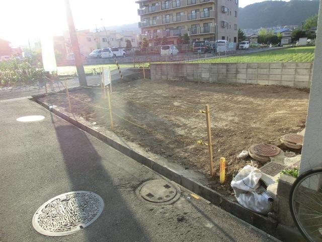 Local photos, including front road. Current situation vacant lot Local (June 14, 2013) Shooting