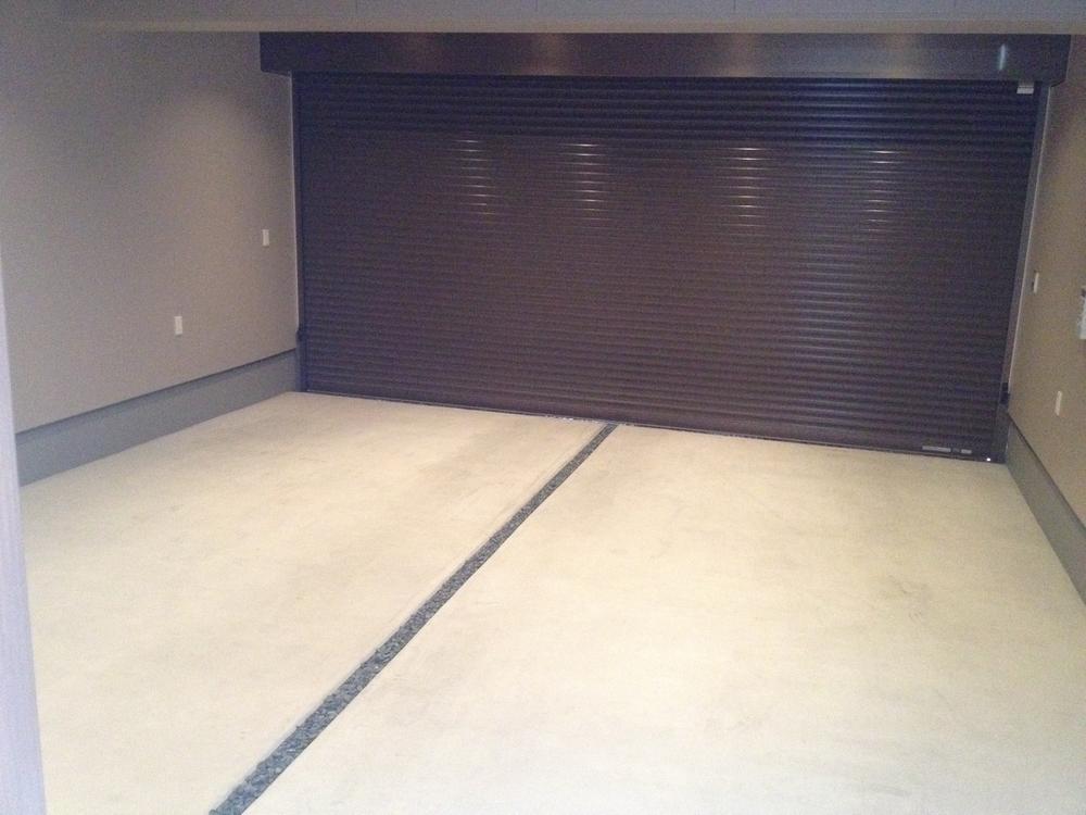 Parking lot. Local (11 May 2013) Shooting