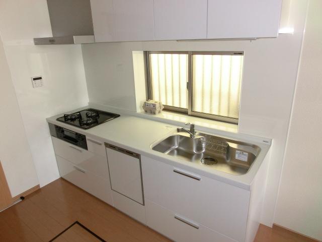 Kitchen. Face-to-face kitchen