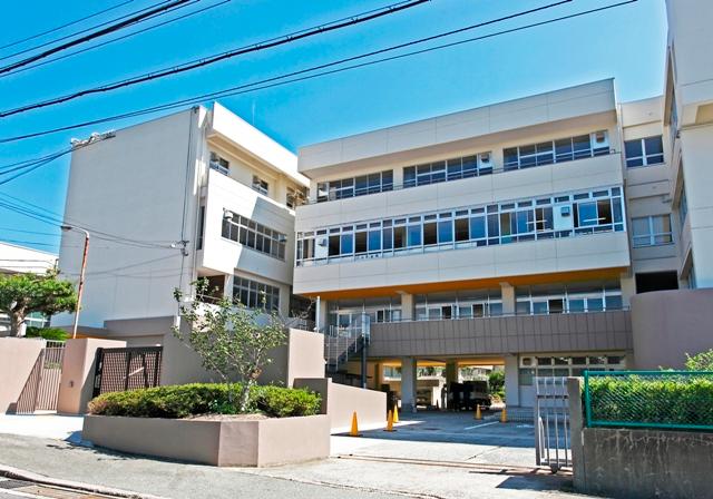 Junior high school. Municipal 800m until the second junior high school