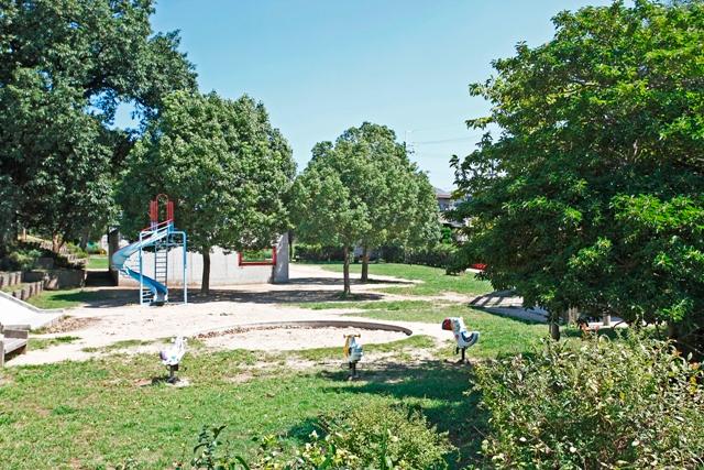 park. 400m to our Taiike park