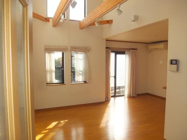 Living. Fukinuki have to sunny living