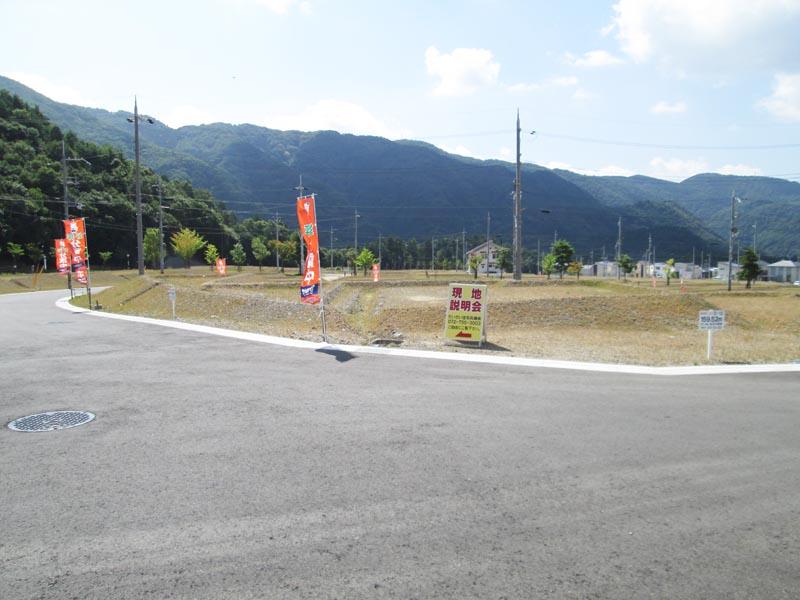 Local photos, including front road