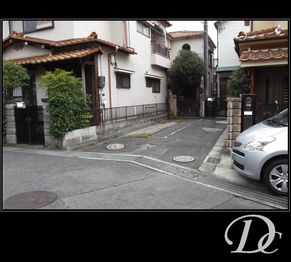 Local appearance photo. There is also a parking space. 