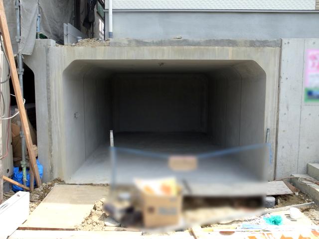 Parking lot. Local (July 2013) Shooting