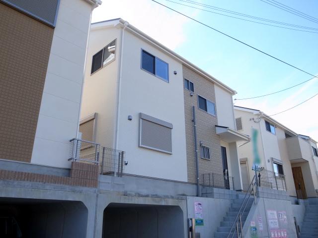 Local appearance photo. Local (11 May 2013) Shooting