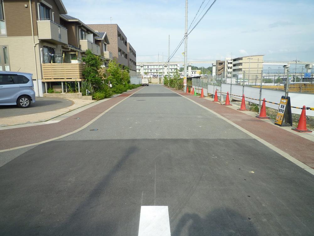 Local photos, including front road. Local (July 2013) Shooting