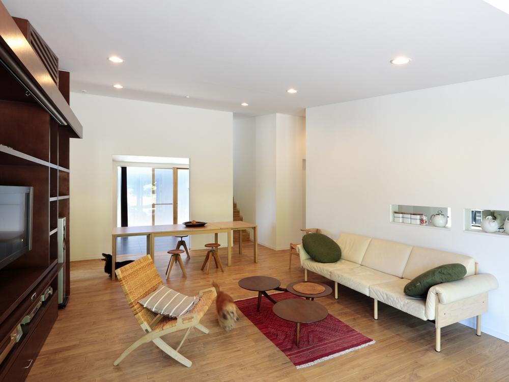 Building plan example (introspection photo).  [Our construction cases] Sufficient ceiling height and the atrium, LDK and a large window to achieve a comfortable space. Enjoy moments of relaxation, The bliss of the location.