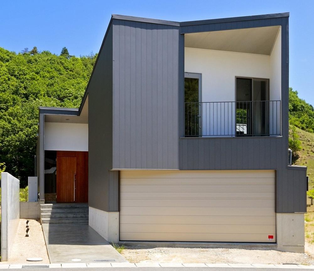 Building plan example (exterior photos)