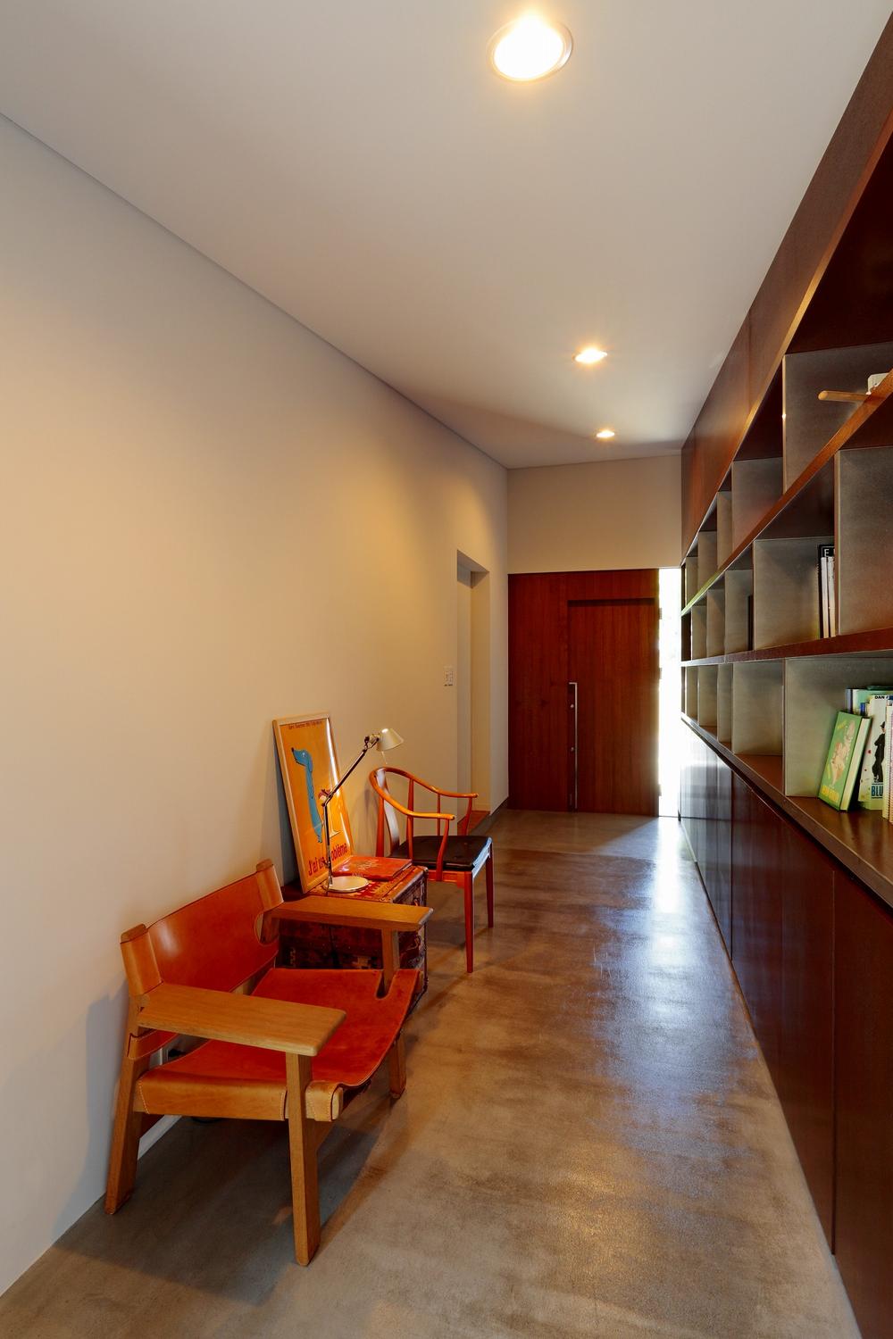 Building plan example (introspection photo).  [Our construction cases] Set up a furniture storage Build put on one side wall to the entrance. High-quality space by arranging a favorite collection, Pleasing the people who visit surely