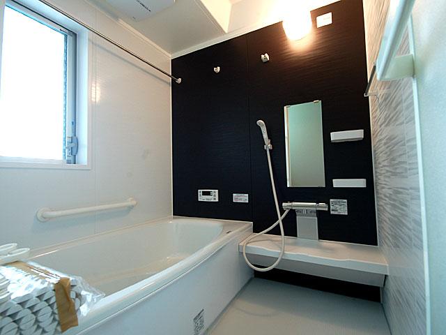 Same specifications photo (bathroom)