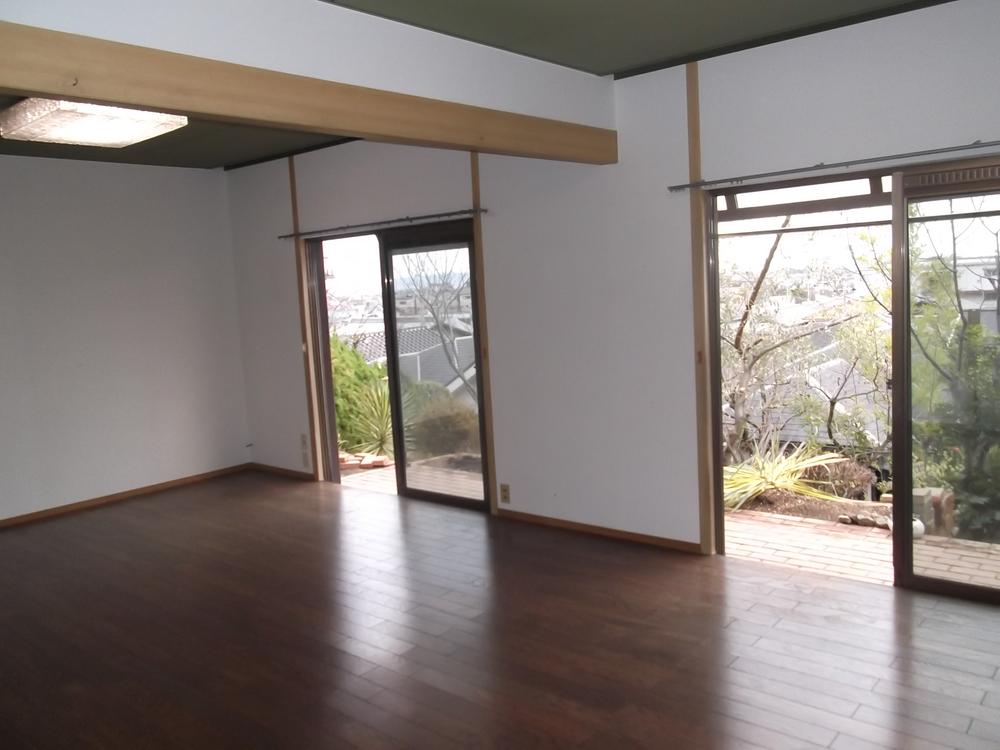 Non-living room. Indoor (12 May 2013) Shooting