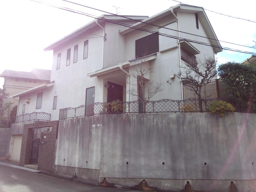 Local appearance photo. Local (12 May 2013) Shooting