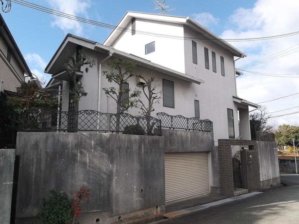 Local appearance photo. Local (12 May 2013) Shooting