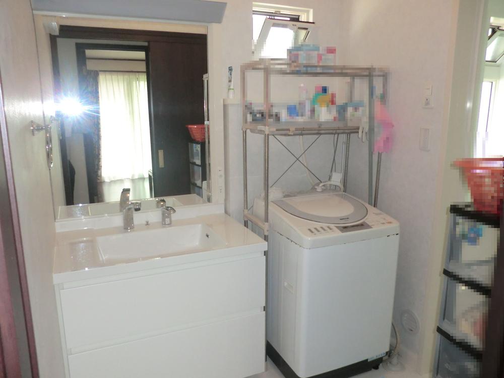 Bathroom. Bathroom is a wash basin (August 2013) Shooting