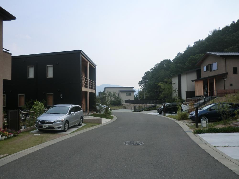 Local photos, including front road. Local (August 2013) Shooting