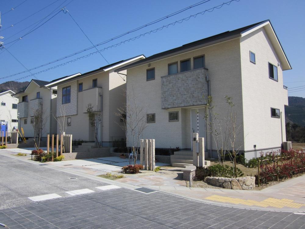 Local appearance photo. Local (April 2013) Shooting