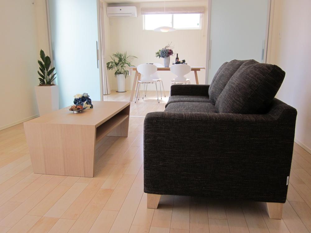 Living. ( 43-11 Building) same specification