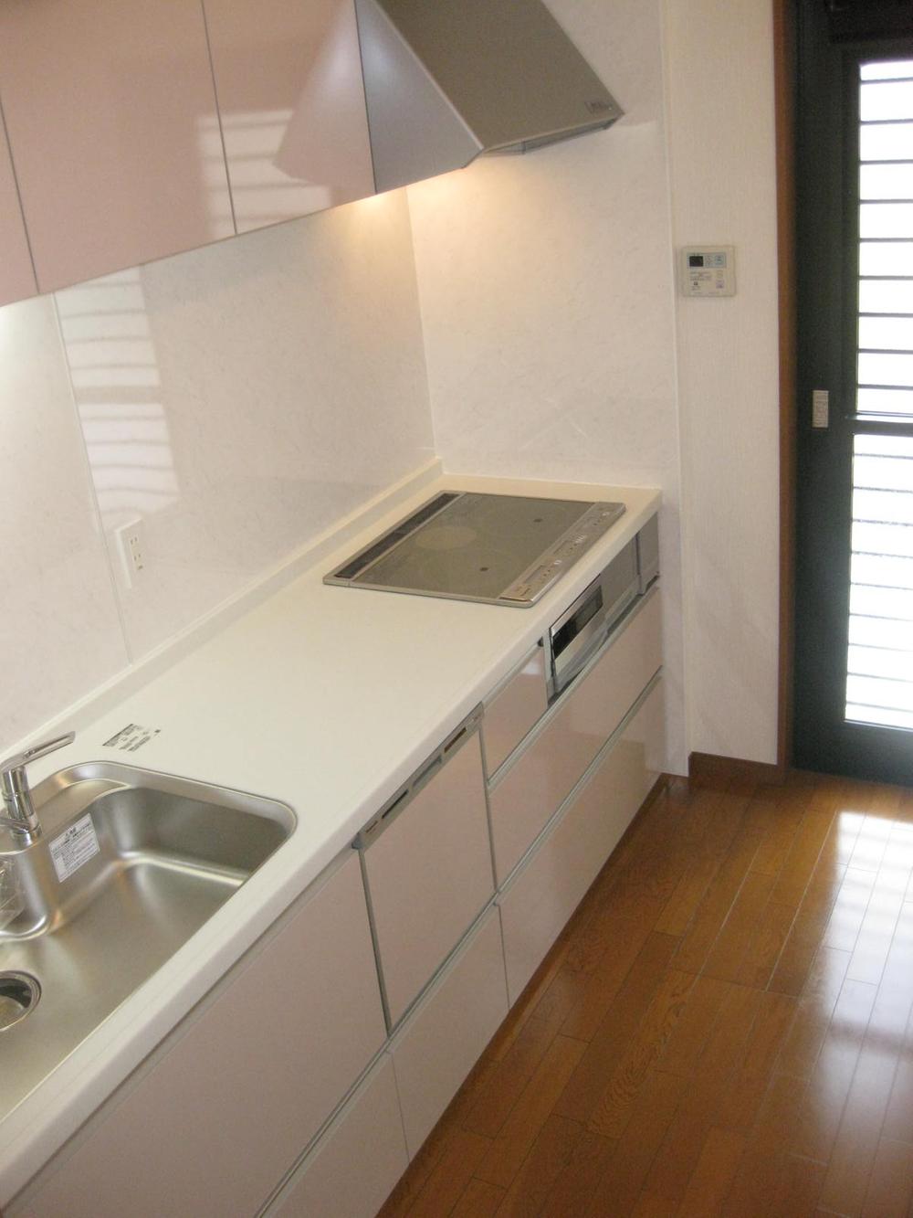 Kitchen. Panasonic Corp. System Kitchen adoption