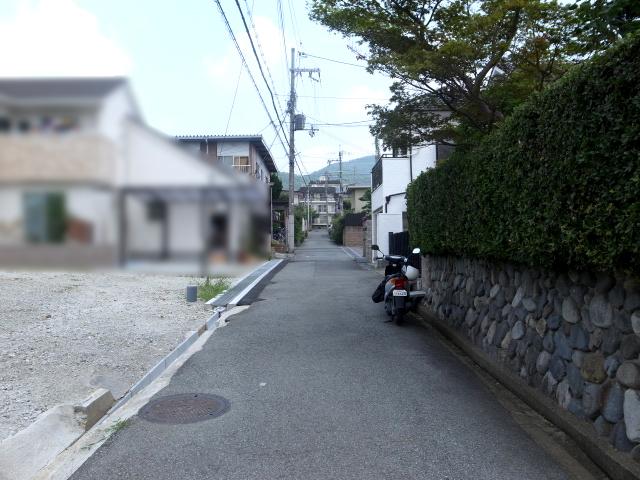 Local photos, including front road. Local (July 2013) Shooting