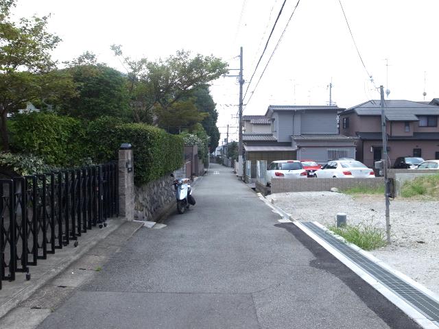 Local photos, including front road. Local (July 2013) Shooting