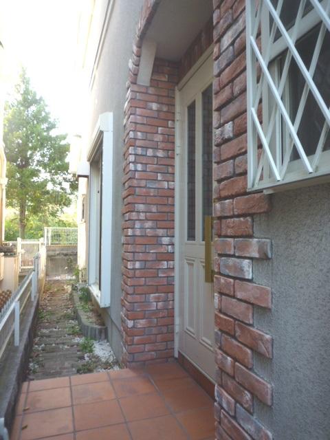 Entrance. Indoor (12 May 2013) Shooting