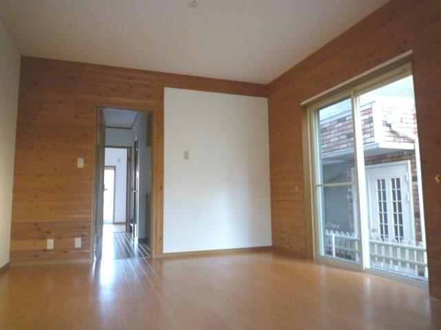 Non-living room. Indoor (12 May 2013) Shooting