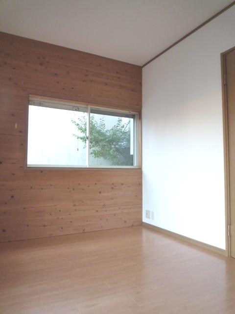 Non-living room. Indoor (12 May 2013) Shooting