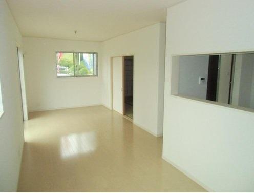 Same specifications photos (living)