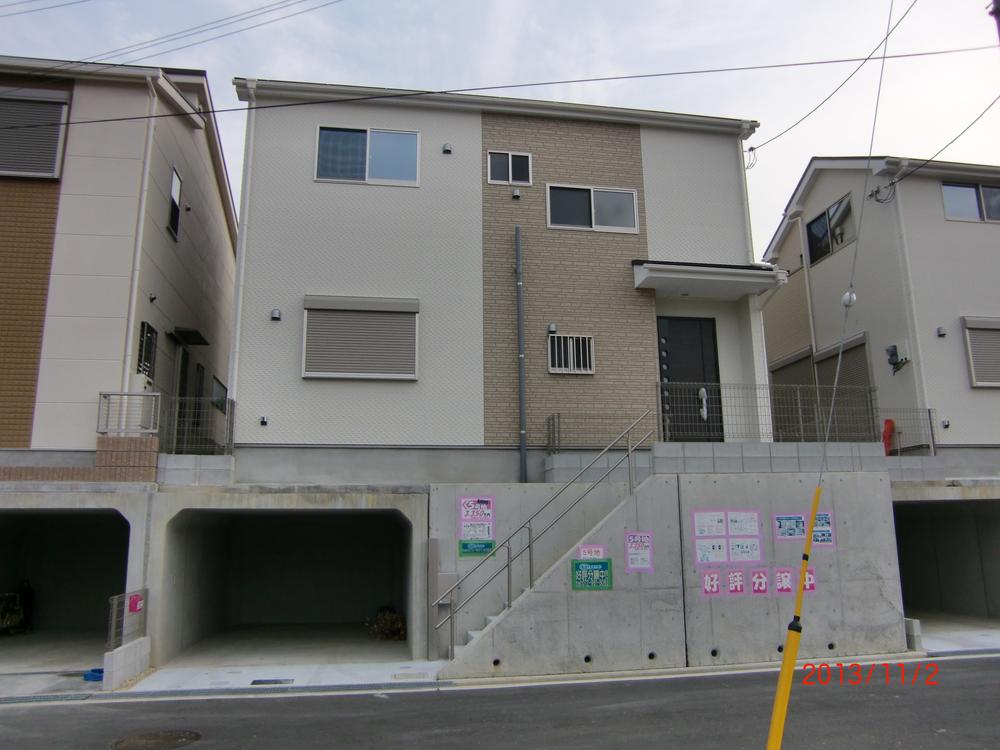 Local appearance photo. rain, snow, Protect your car from sunlight!