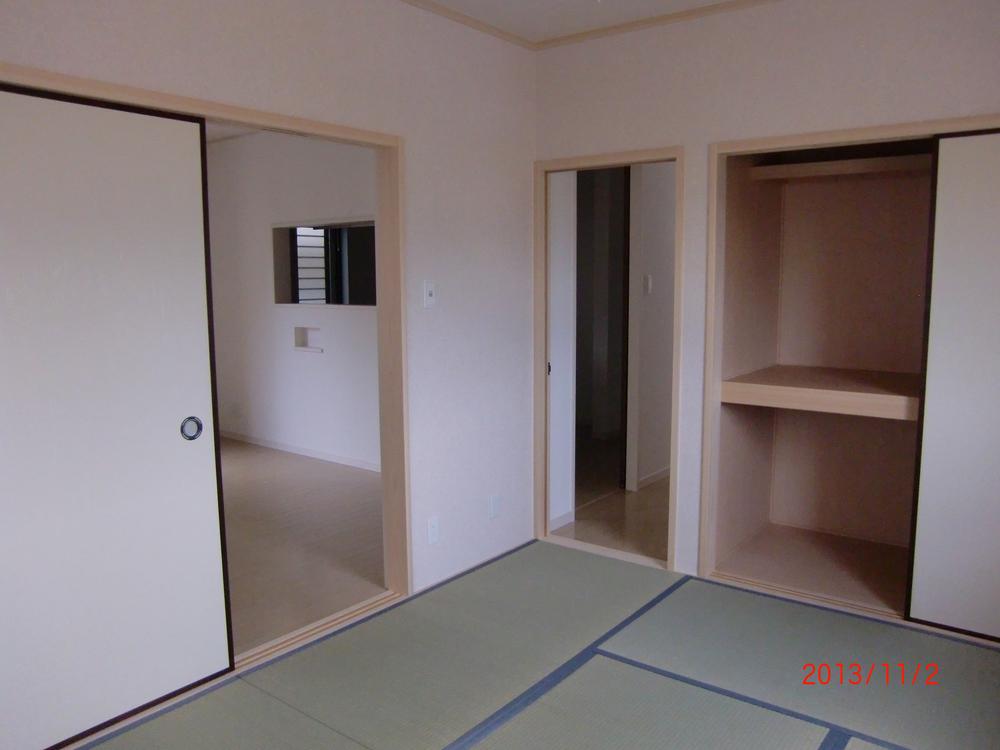 Non-living room. Same specifications toilet of the company's other properties