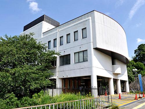 Hospital. Toyono wide-area child care center: the car about 16 minutes (11km) night ・ You can receive outpatient care for the sudden illness of holiday