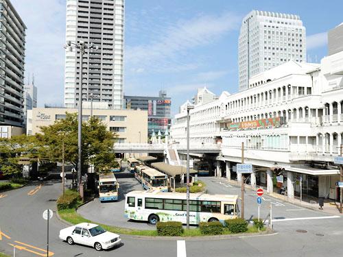 Other Environmental Photo. Senri Chuo Station: car about 15 minutes (13km) Hankyu Department Store and Daimarupikokku, Large-scale commercial facilities, such as Yamada Denki is feel free to go out and the car about 15 minutes to gather in front of the station "Senri Chuo Station" ( ※ Minoo Green Road from Minoo bypass north exit (surcharge) about 13km via)