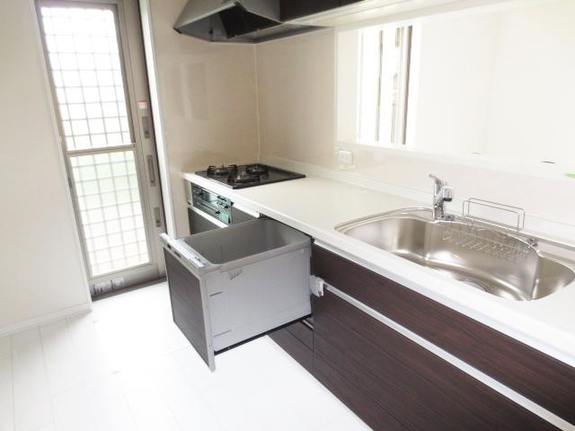 Kitchen. Bright and spacious kitchen
