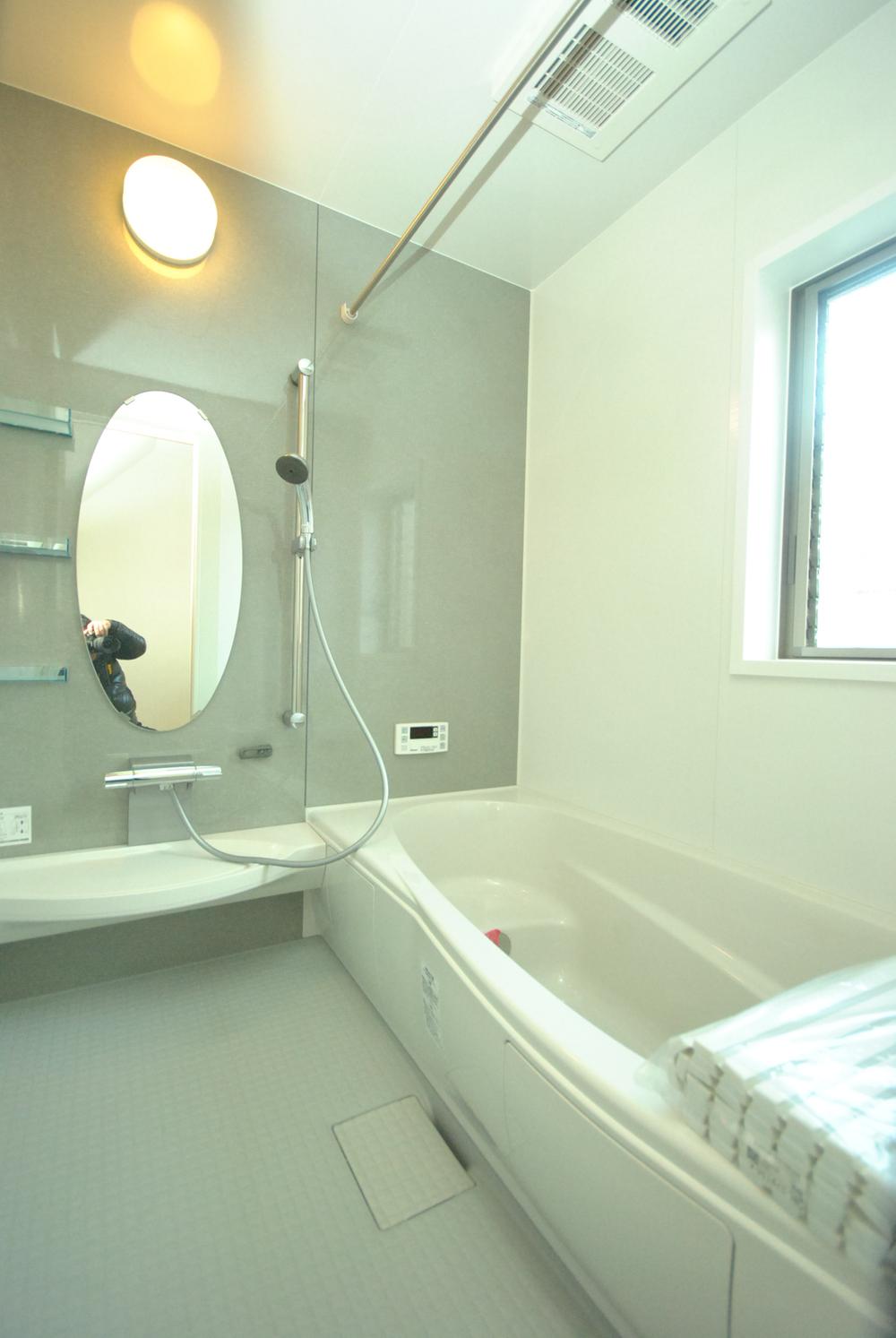 Bathroom. Indoor (12 May 2013) Shooting