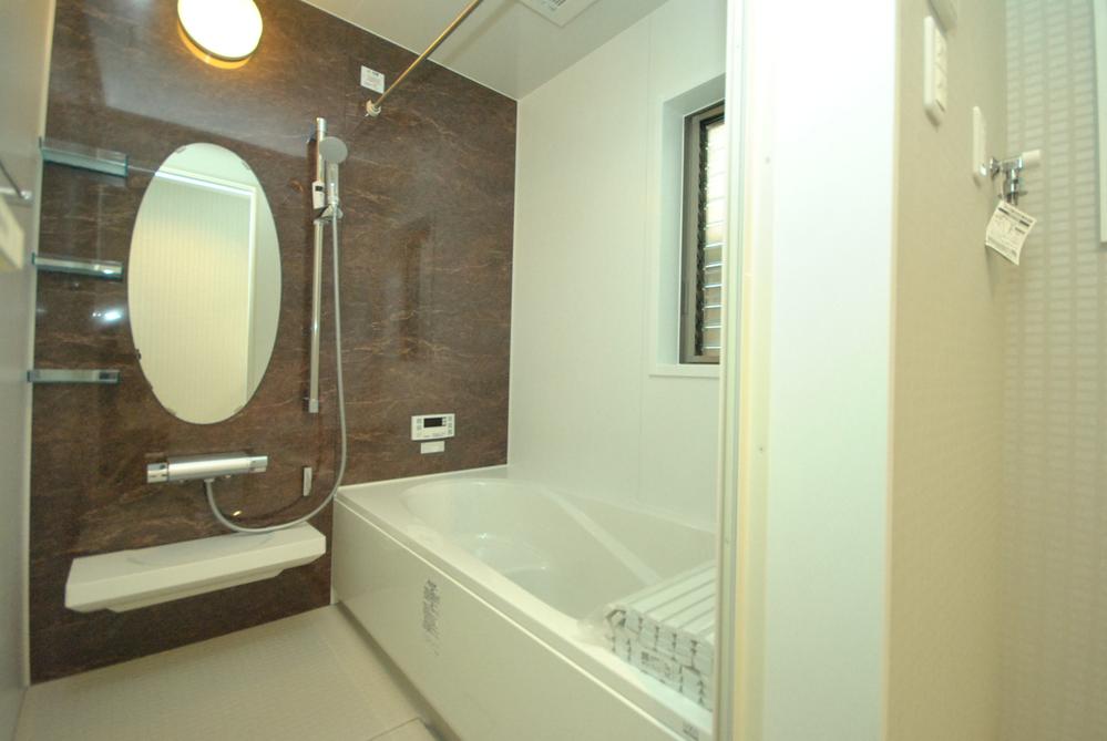 Bathroom. Indoor (12 May 2013) Shooting