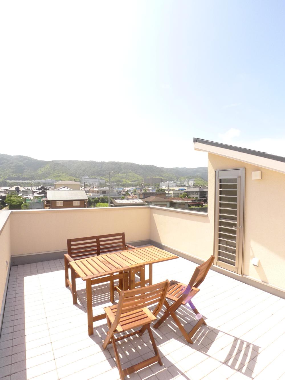 Model house photo. Rooftop view of the good model house