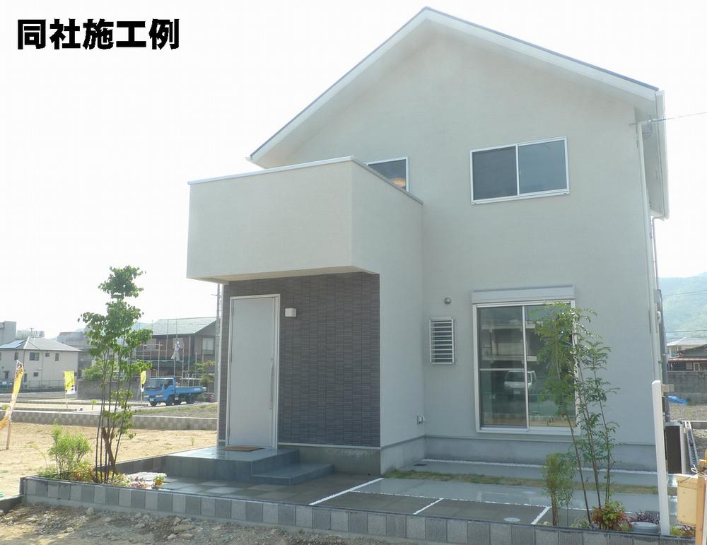 Building plan example (exterior photos). Building plan example