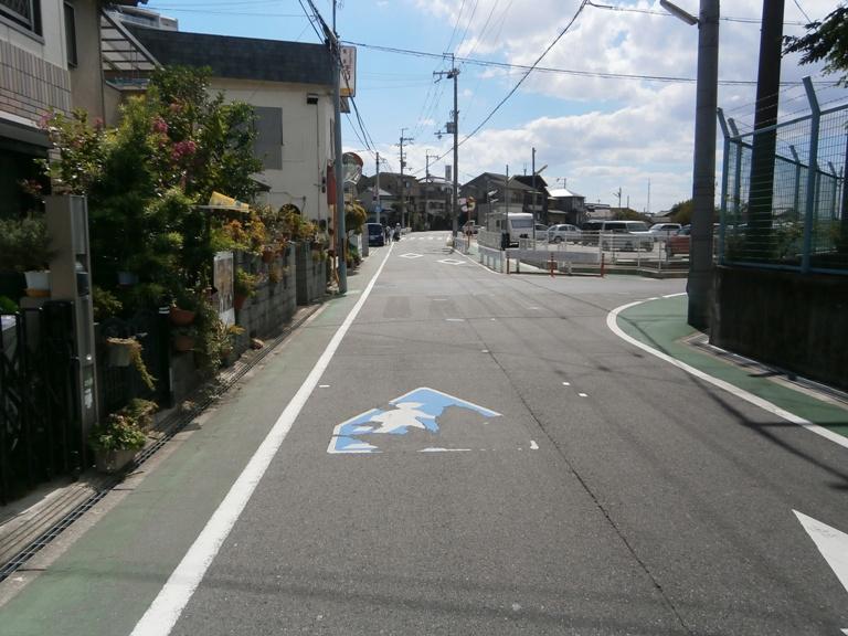 Local photos, including front road. Local (September 2013) Shooting