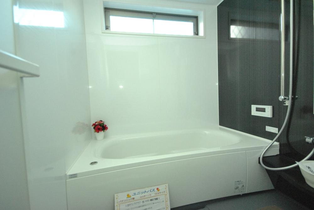 Bathroom. Indoor (12 May 2013) Shooting