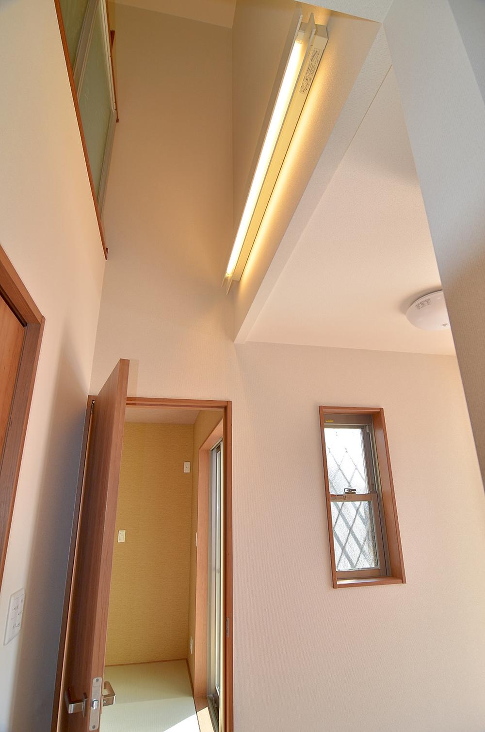 Model house photo. Example of construction (atrium)