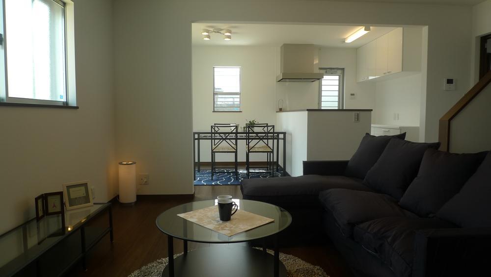 Building plan example (introspection photo). Because there is no tall buildings around, Local to be felt widely the sky